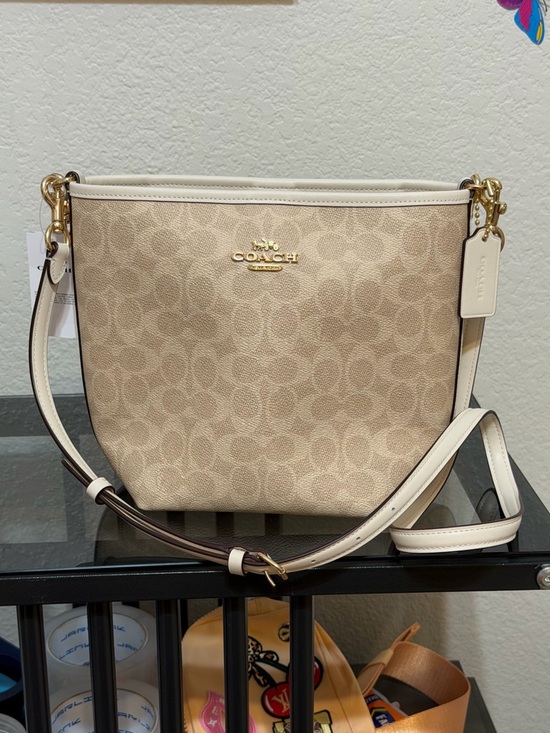 Coach Signature City Bucket Bag NWT - Picture 2 of 11